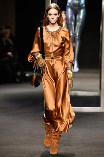 Fotoservizio/FW 18-19/WOMEN/ALBERTA FERRETTI/DP2/0
