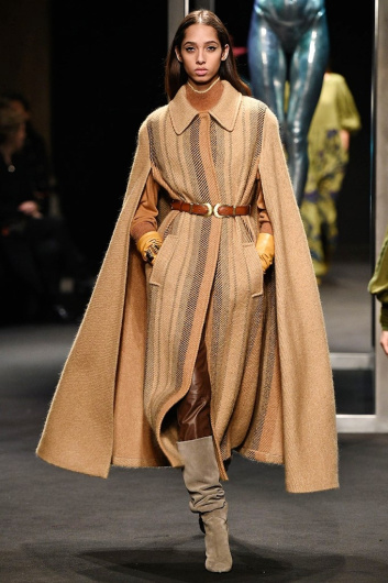 Fotoservizio/FW 18-19/WOMEN/ALBERTA FERRETTI/DP2/0