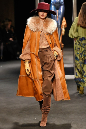 Fotoservizio/FW 18-19/WOMEN/ALBERTA FERRETTI/DP2/2