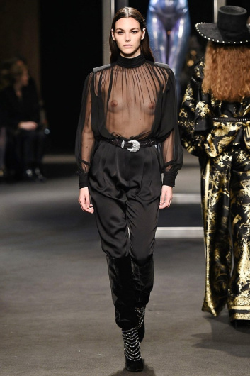 Fotoservizio/FW 18-19/WOMEN/ALBERTA FERRETTI/DP2/4