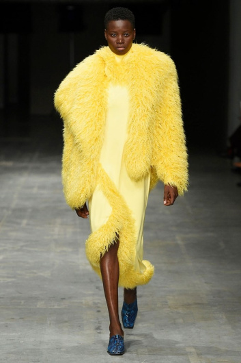 Fotoservizio/FW 18-19/WOMEN/ANGEL CHEN/DP2/7