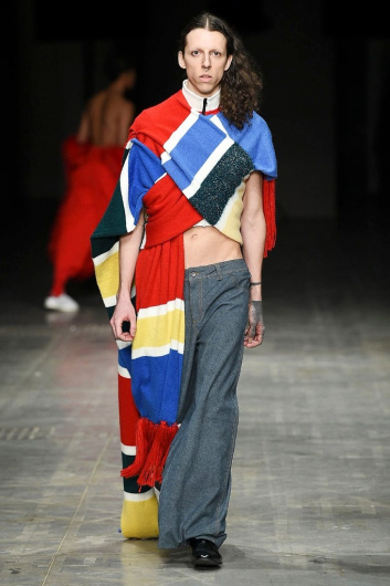 Fotoservizio/FW 18-19/WOMEN/ANGEL CHEN/DP2/3