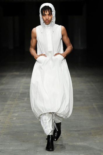 Fotoservizio/FW 18-19/WOMEN/ANGEL CHEN/DP2/23