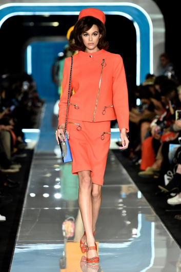 Fotoservizio/FW 18-19/WOMEN/MOSCHINO/DP2/0
