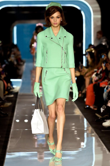 Fotoservizio/FW 18-19/WOMEN/MOSCHINO/DP2/2