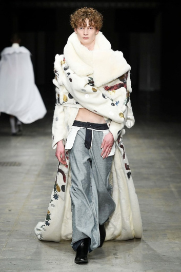 Fotoservizio/FW 18-19/WOMEN/ANGEL CHEN/DP2/34