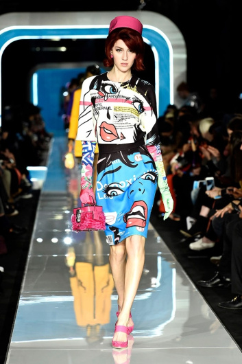Fotoservizio/FW 18-19/WOMEN/MOSCHINO/DP2/3