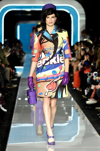 Fotoservizio/FW 18-19/WOMEN/MOSCHINO/DP2/6