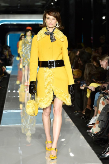 Fotoservizio/FW 18-19/WOMEN/MOSCHINO/DP2/2