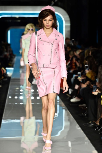 Fotoservizio/FW 18-19/WOMEN/MOSCHINO/DP2/7