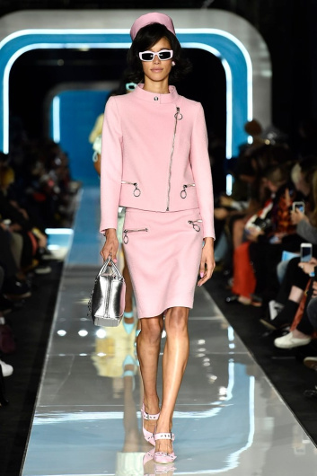 Fotoservizio/FW 18-19/WOMEN/MOSCHINO/DP2/10