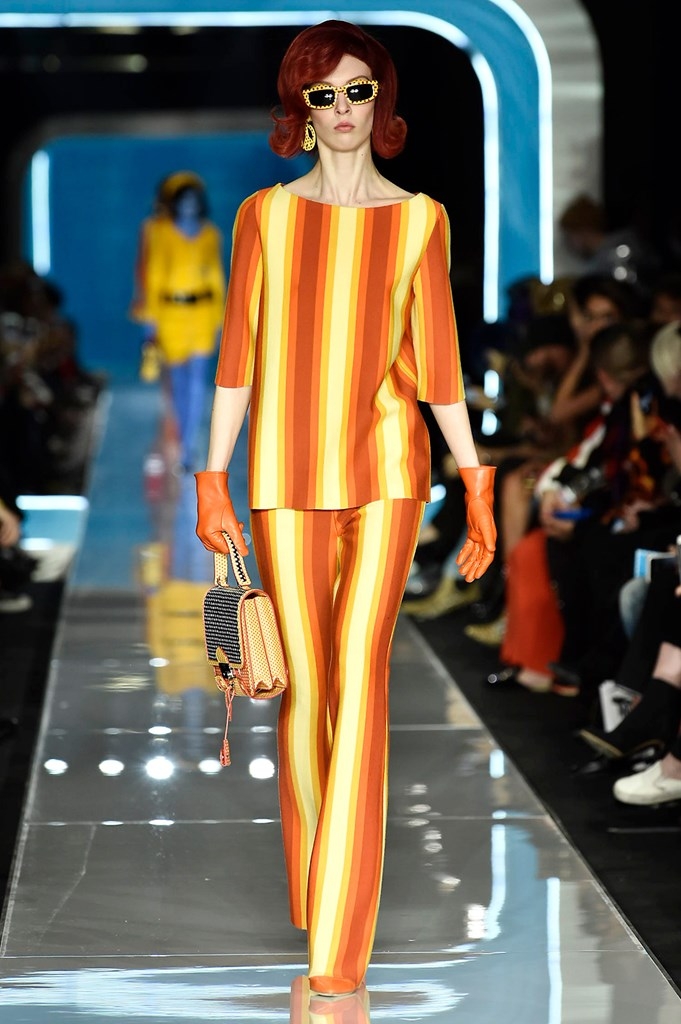 Fotoservizio/FW 18-19/WOMEN/MOSCHINO/DP2/3
