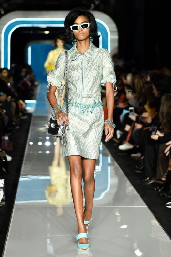 Fotoservizio/FW 18-19/WOMEN/MOSCHINO/DP2/0