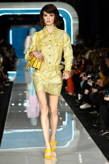Fotoservizio/FW 18-19/WOMEN/MOSCHINO/DP2/1