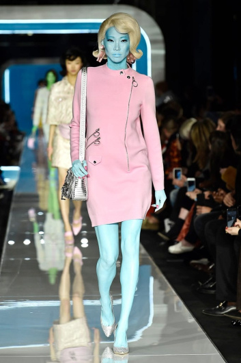 Fotoservizio/FW 18-19/WOMEN/MOSCHINO/DP2/2