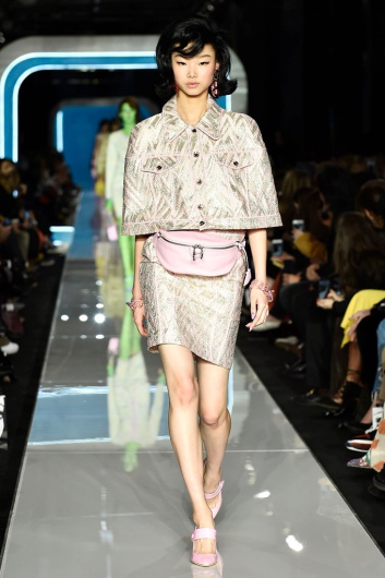 Fotoservizio/FW 18-19/WOMEN/MOSCHINO/DP2/3