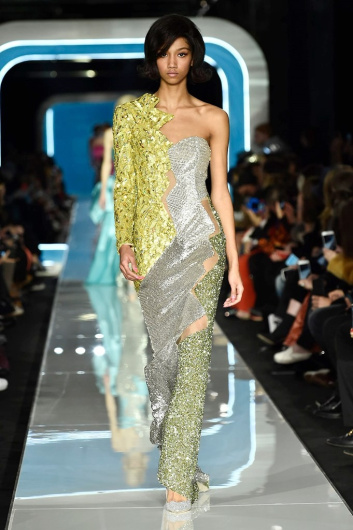 Fotoservizio/FW 18-19/WOMEN/MOSCHINO/DP2/2