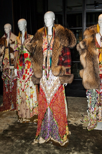 Fotoservizio/FW 18-19/WOMEN/DSQUARED2/DP2/18