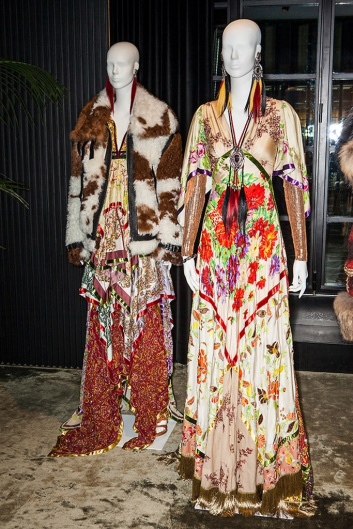 Fotoservizio/FW 18-19/WOMEN/DSQUARED2/DP2/19