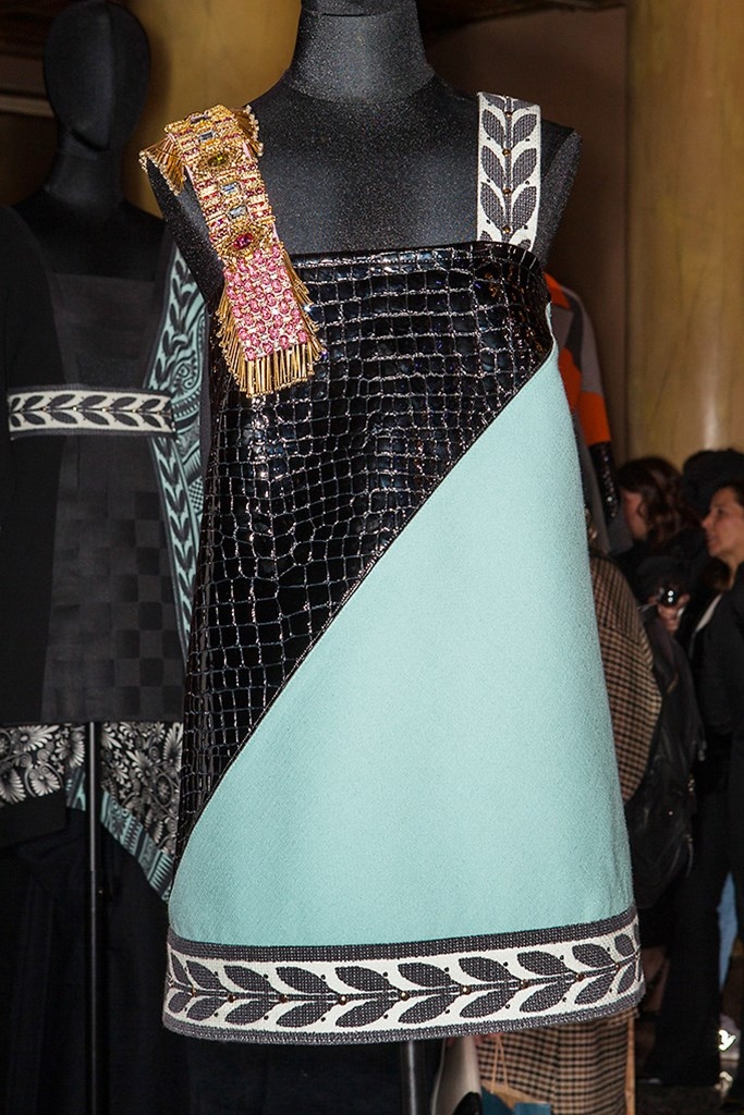 Fotoservizio/FW 18-19/WOMEN/FAUSTO PUGLISI/DP2/18