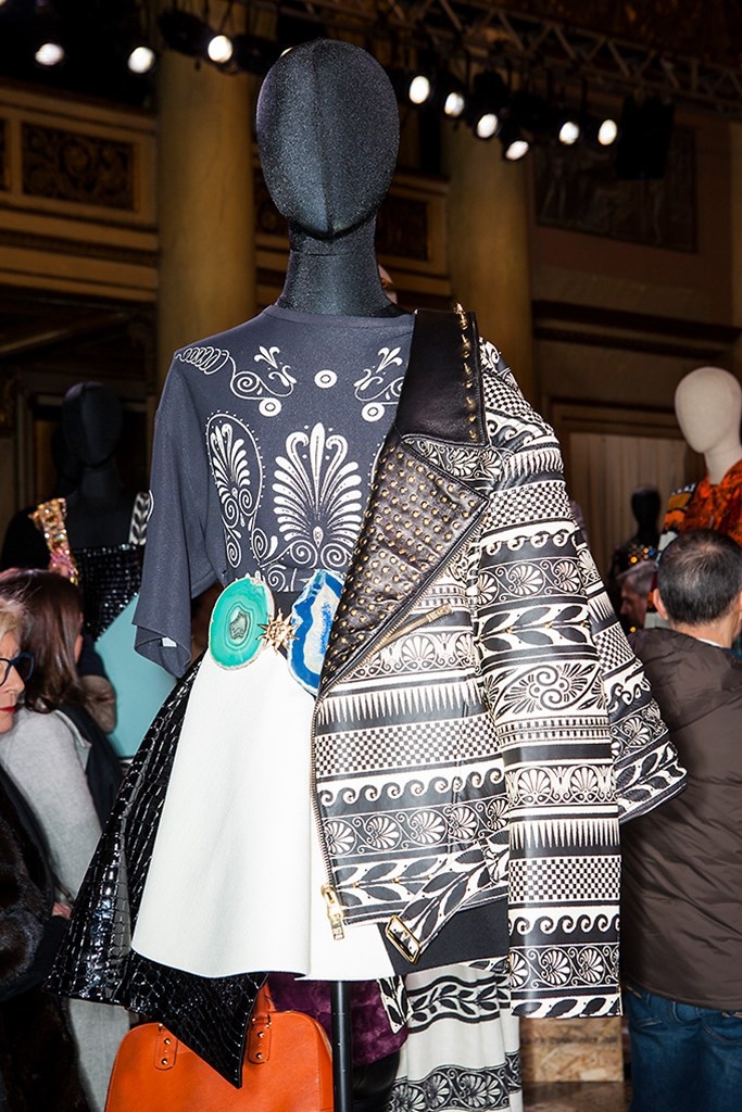 Fotoservizio/FW 18-19/WOMEN/FAUSTO PUGLISI/DP2/13