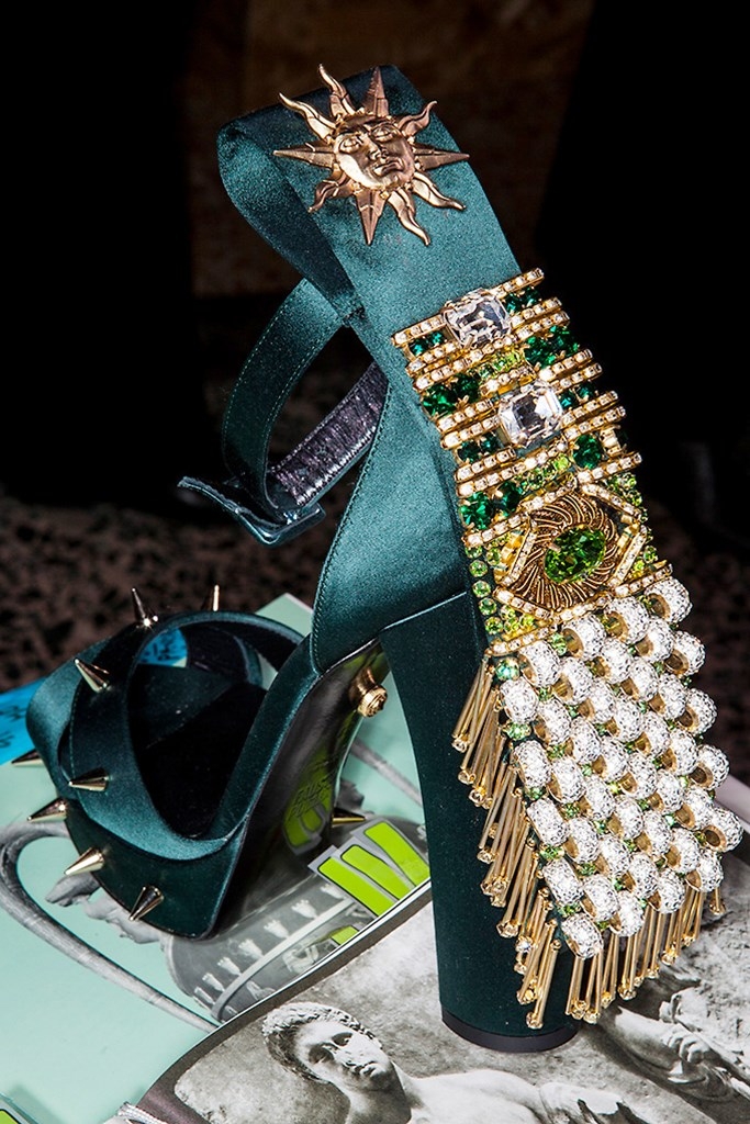 Fotoservizio/FW 18-19/WOMEN/FAUSTO PUGLISI/DP2/38