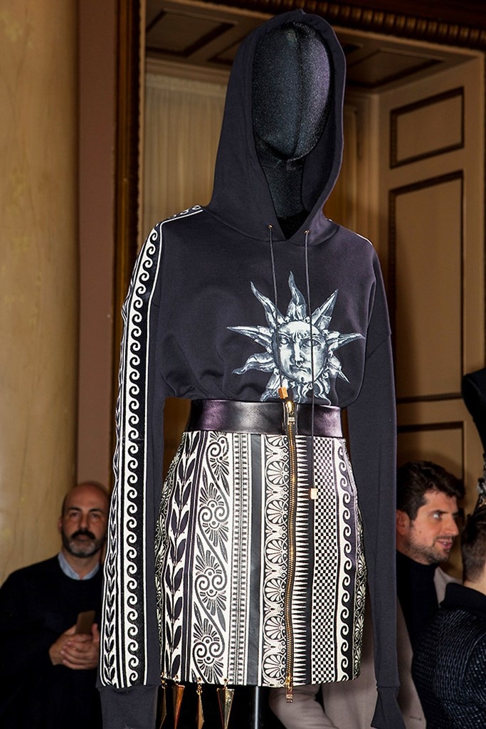Fotoservizio/FW 18-19/WOMEN/FAUSTO PUGLISI/DP2/39