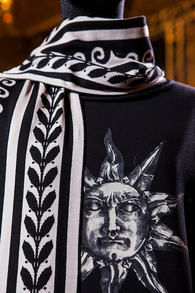 Fotoservizio/FW 18-19/WOMEN/FAUSTO PUGLISI/DP2/48