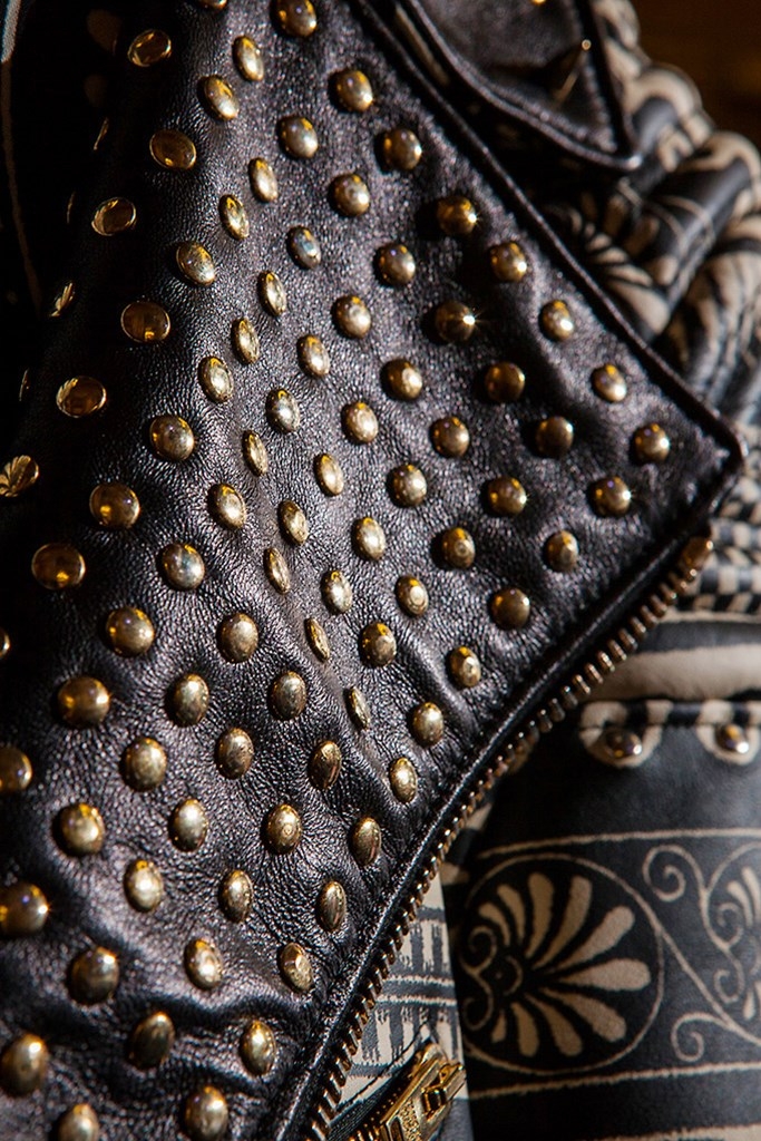 Fotoservizio/FW 18-19/WOMEN/FAUSTO PUGLISI/DP2/49