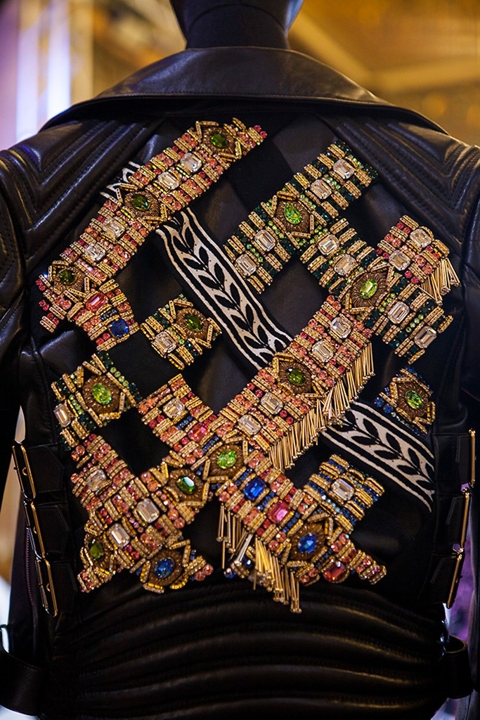 Fotoservizio/FW 18-19/WOMEN/FAUSTO PUGLISI/DP2/53
