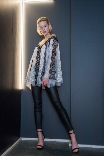 Fotoservizio/FW 18-19/WOMEN/RHEA COSTA/DP2/10