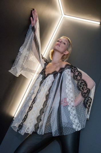 Fotoservizio/FW 18-19/WOMEN/RHEA COSTA/DP2/11