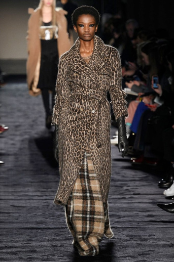 Fotoservizio/FW 18-19/WOMEN/MAX MARA/DP2/5