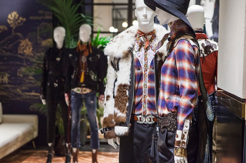 Fotoservizio/FW 18-19/WOMEN/DSQUARED2/DP2/22