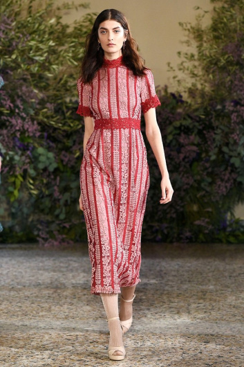 Fotoservizio/FW 18-19/WOMEN/LUISA BECCARIA/DP2/13