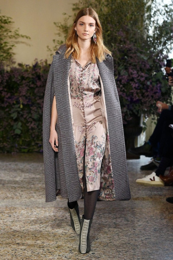 Fotoservizio/FW 18-19/WOMEN/LUISA BECCARIA/DP2/22