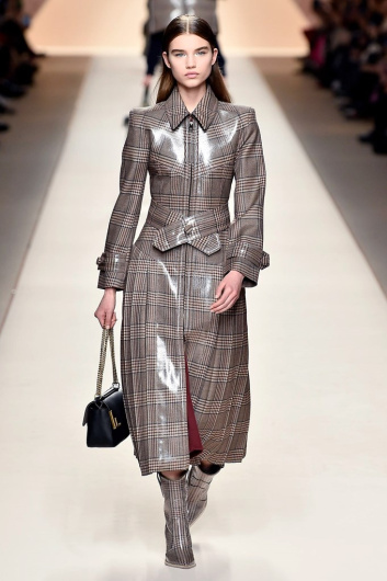 Fotoservizio/FW 18-19/WOMEN/FENDI/DP2/0
