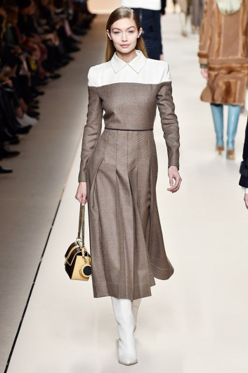 Fotoservizio/FW 18-19/WOMEN/FENDI/DP2/1