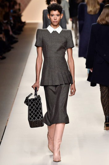 Fotoservizio/FW 18-19/WOMEN/FENDI/DP2/7