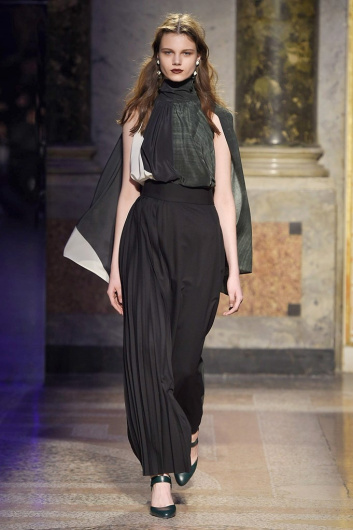 Fotoservizio/FW 18-19/WOMEN/ANTEPRIMA/DP2/1