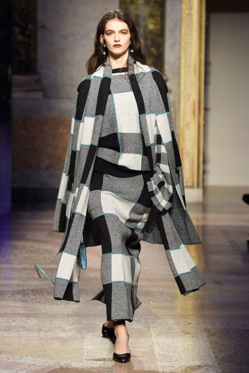 Fotoservizio/FW 18-19/WOMEN/ANTEPRIMA/DP2/10