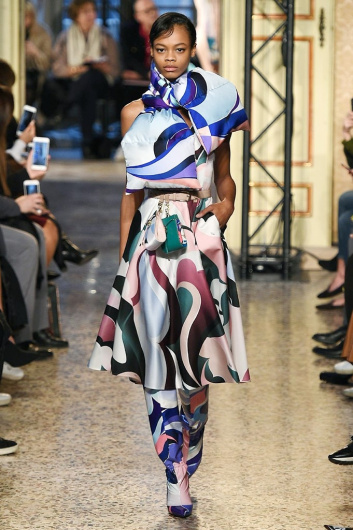 Fotoservizio/FW 18-19/WOMEN/EMILIO PUCCI/DP2/6