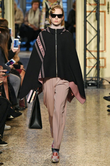 Fotoservizio/FW 18-19/WOMEN/EMILIO PUCCI/DP2/2