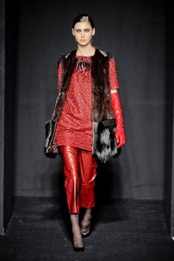 Fotoservizio/FW 2012-2013/WOMEN/MAURIZIO PECORARO/9