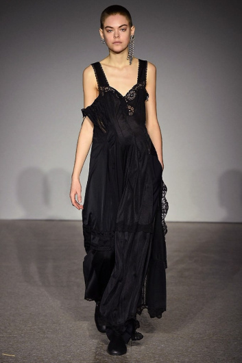 Fotoservizio/FW 18-19/WOMEN/ERIKA CAVALLINI/DP2/4