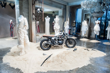Fotoservizio/SS 2016/WOMEN/DONDUP/DP2/1