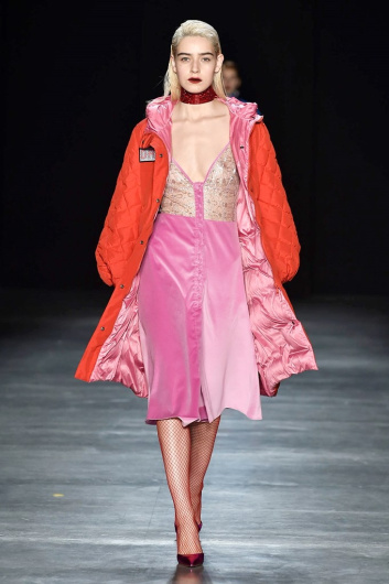 Fotoservizio/FW 18-19/WOMEN/DAIZY SHELY/DP2/9