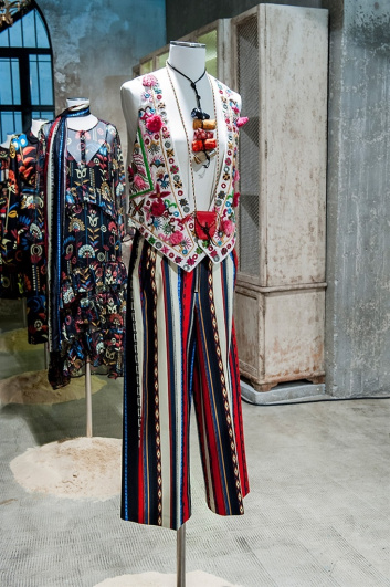 Fotoservizio/SS 2016/WOMEN/DONDUP/DP2/9