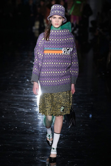 Fotoservizio/FW 18-19/WOMEN/PRADA/DP2/6