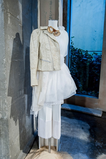 Fotoservizio/SS 2016/WOMEN/DONDUP/DP2/13